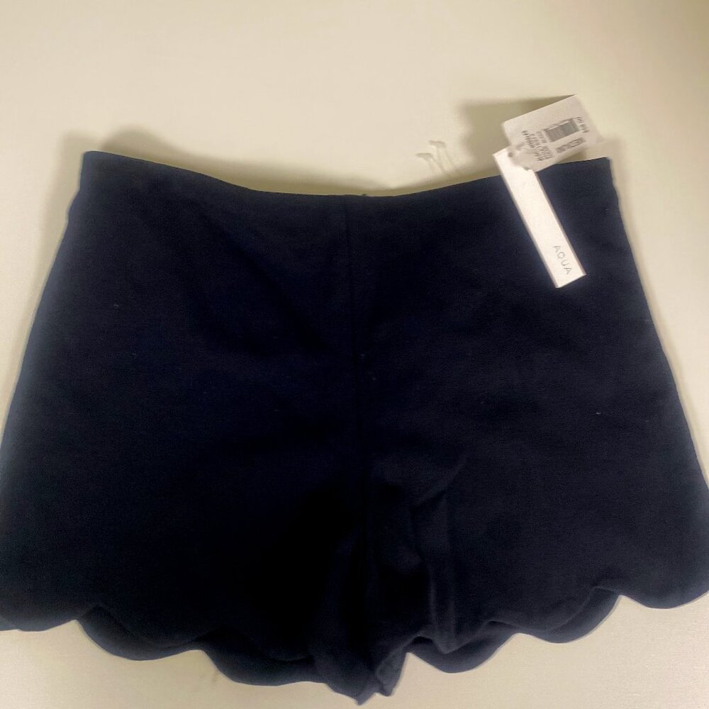 Black Scallop Hem Shorts Size M